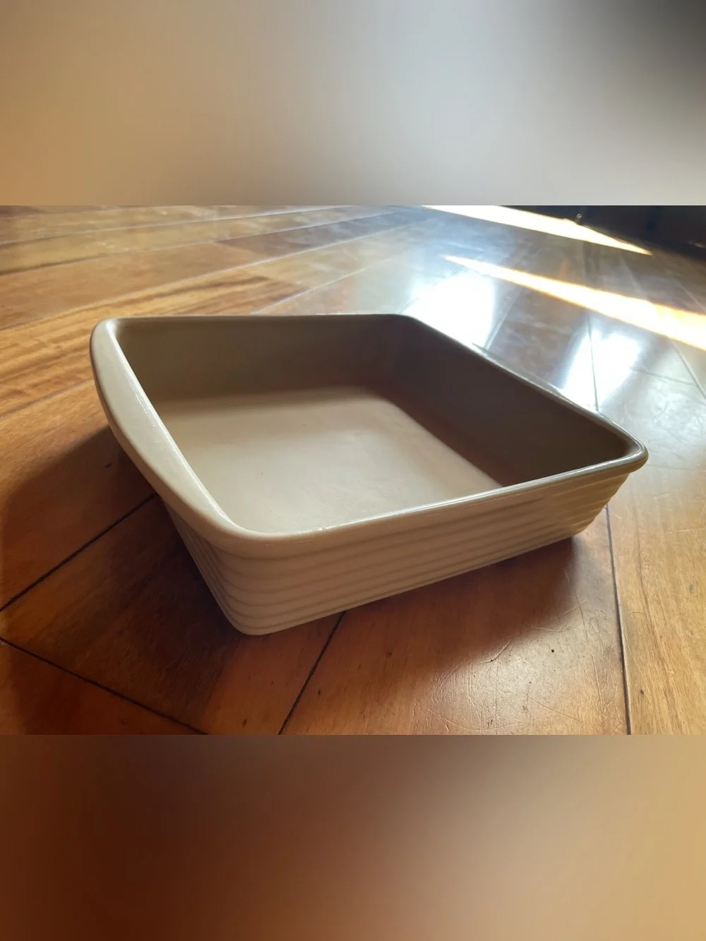 Pampered Chef 9x9 Stoneware Baking Dish in Cream